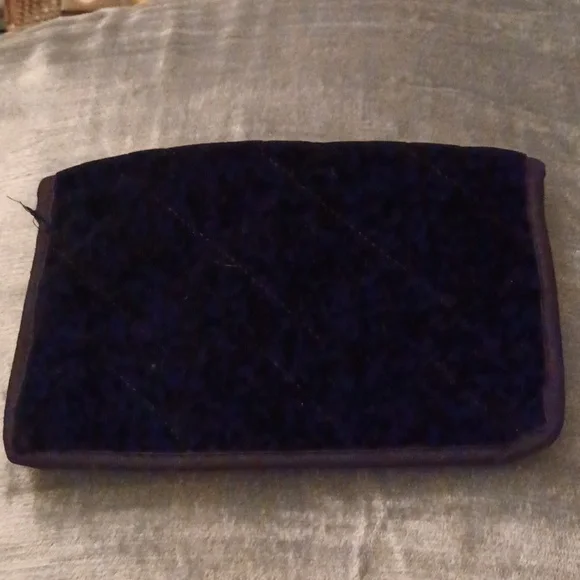 BLACK VELVET YSL POUCH - Picture 3 of 4